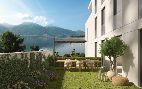13. Private Garden/Lake view